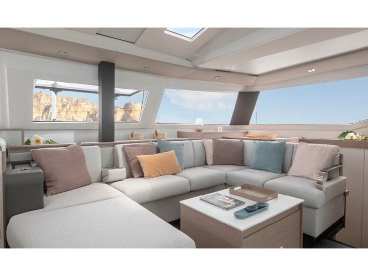 Elba 45 - Yacht Charter Sailica
