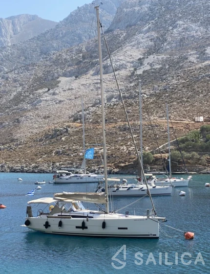Dufour 430 Grand Large - Yacht Charter Sailica