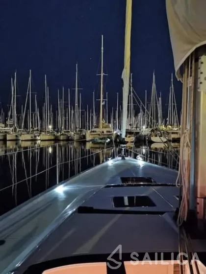 Dufour 430 Grand Large - Yacht Charter Sailica