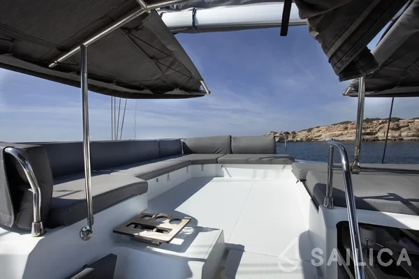 Elba 45 - Yacht Charter Sailica