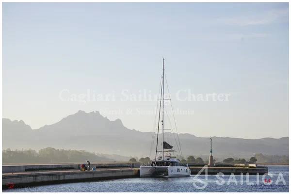 Nautitech 46 Fly - Yacht Charter Sailica
