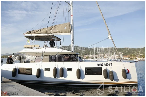 Nautitech 46 Fly - Yacht Charter Sailica