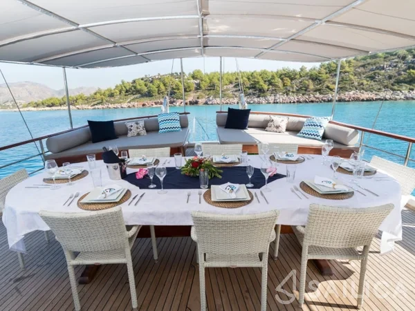 Gulet - Yacht Charter Sailica