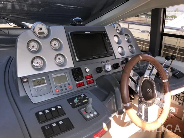 Azimut 43 - Yacht Charter Sailica