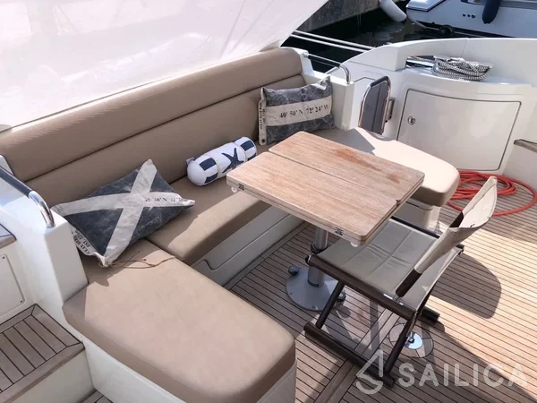Azimut 43 - Yacht Charter Sailica