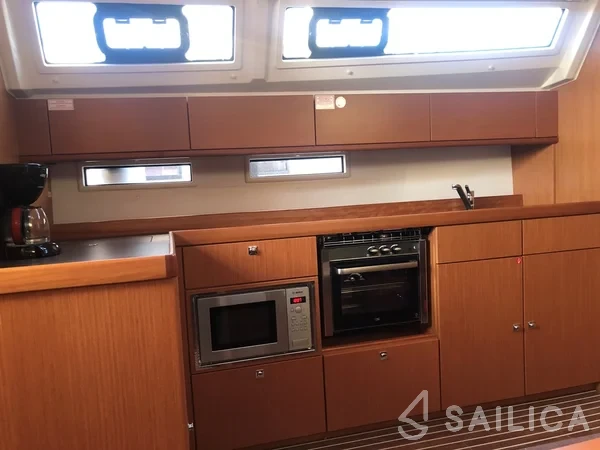 Bavaria 46 Cruiser - Yacht Charter Sailica