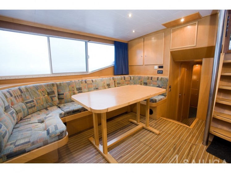 De Drait Renal 45 - Yacht Charter Sailica