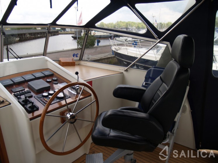De Drait Classicline 1300 - Yacht Charter Sailica
