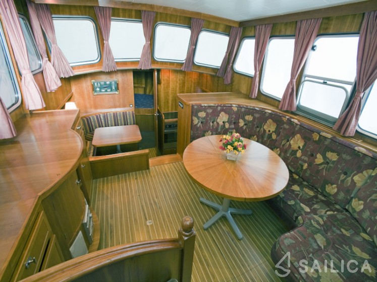 De Drait Classicline 1300 - Yacht Charter Sailica