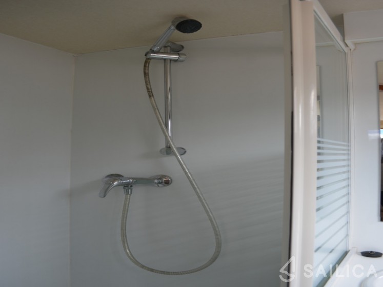 De Drait Safari Houseboat 1050 - Yacht Charter Sailica