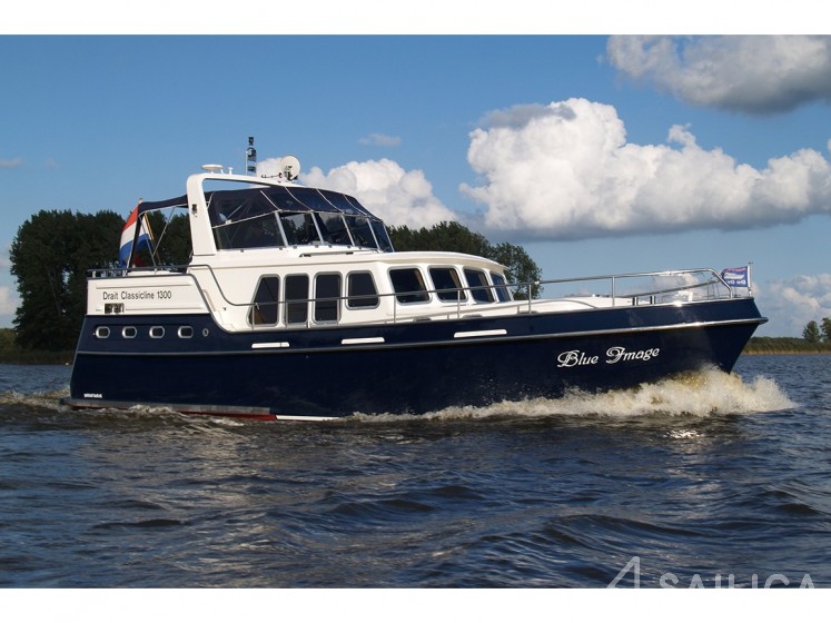 De Drait Classicline 1300 - Yacht Charter Sailica