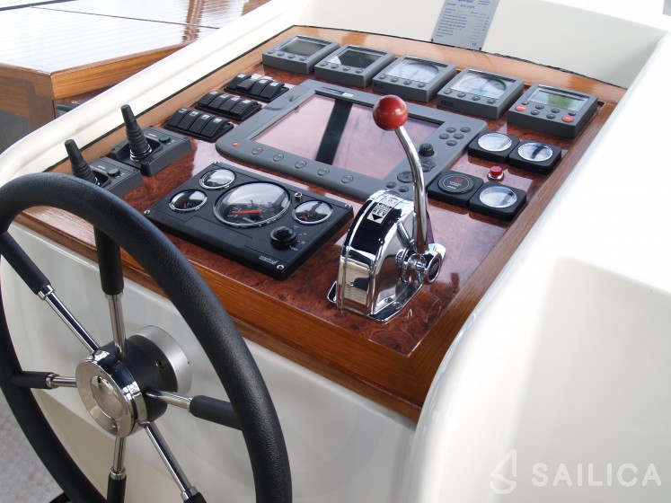 De Drait Classicline 1300 - Yacht Charter Sailica