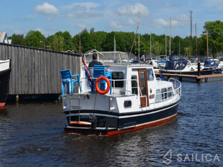 De Drait Doerak 850 AK - Yacht Charter Sailica