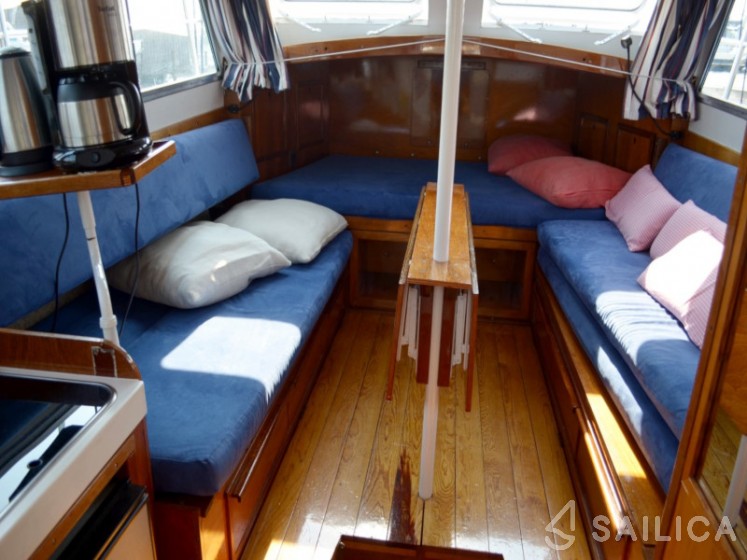 De Drait Doerak 850 OK - Yacht Charter Sailica