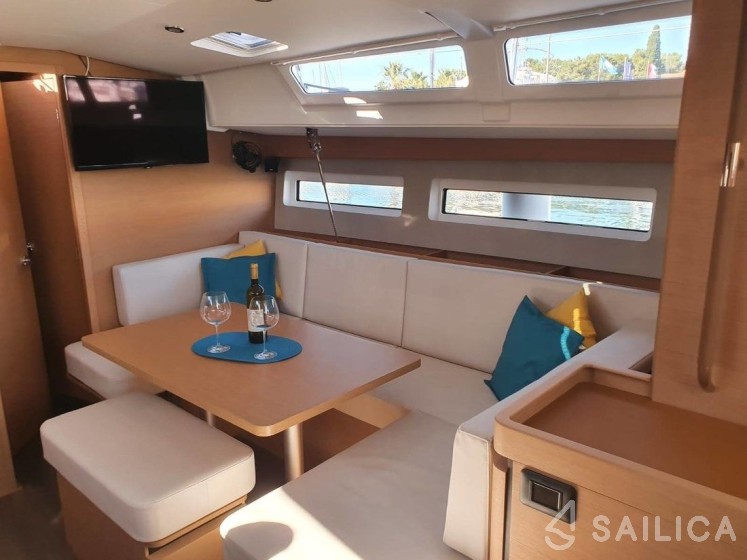 Sun Odyssey 440 - Yacht Charter Sailica
