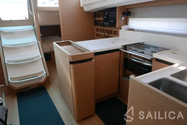 Sun Odyssey 440 - Yacht Charter Sailica