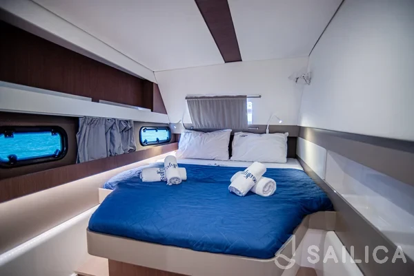Bali 4.1 - Yacht Charter Sailica