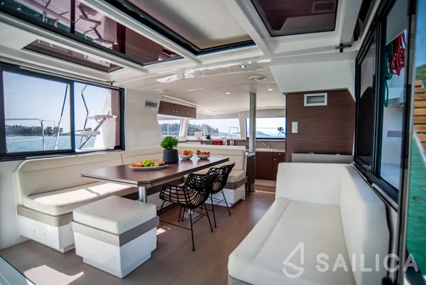Bali 4.1 - Yacht Charter Sailica