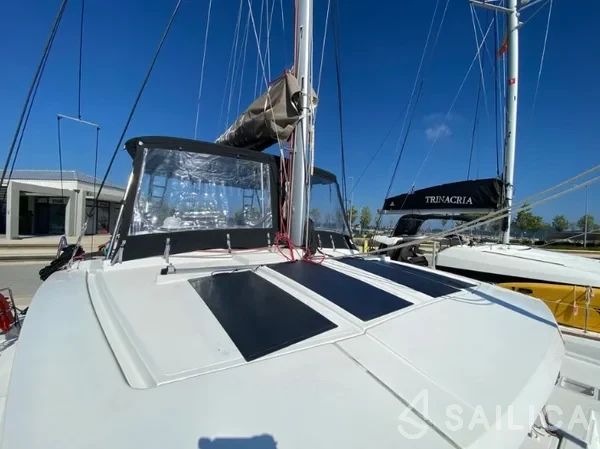 Bali 4.1 - Yacht Charter Sailica