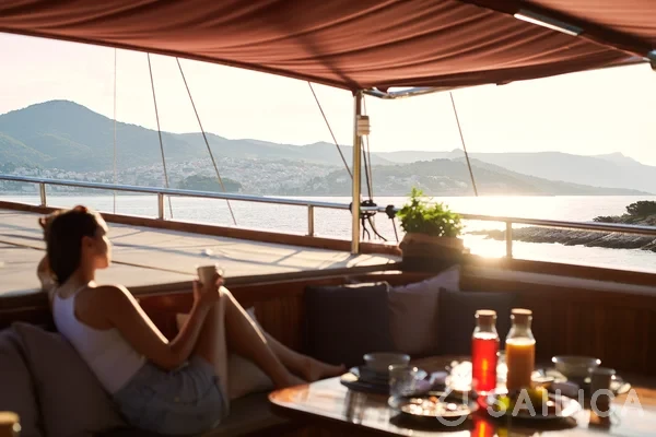 Gulet - Yacht Charter Sailica