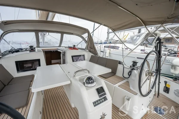 Sun Odyssey 410 - Yacht Charter Sailica