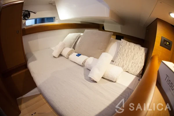 Sun Odyssey 519 - Yacht Charter Sailica