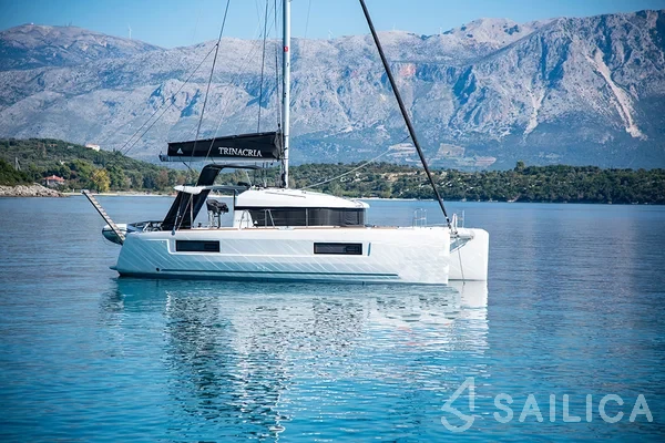 Lagoon 40 - Yacht Charter Sailica
