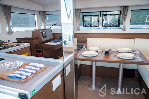 Lagoon 40 - Yacht Charter Sailica