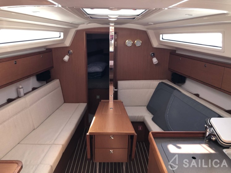 Bavaria 34 Cruiser - Yacht Charter Sailica