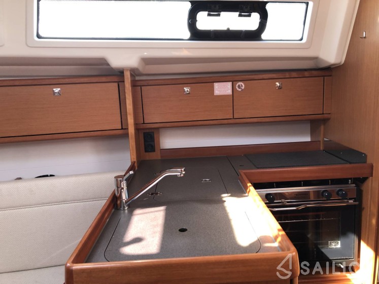 Bavaria 34 Cruiser - Yacht Charter Sailica