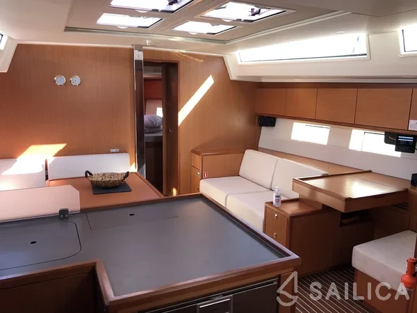 Bavaria C50 - Yacht Charter Sailica