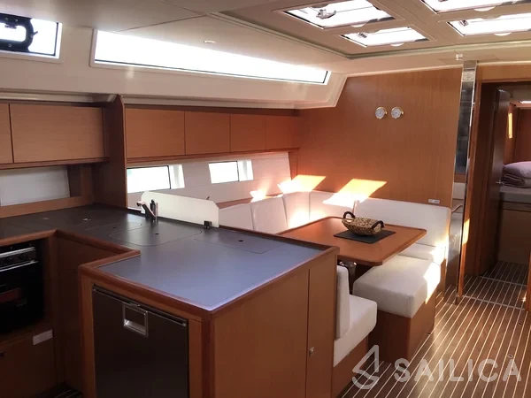 Bavaria C50 - Yacht Charter Sailica