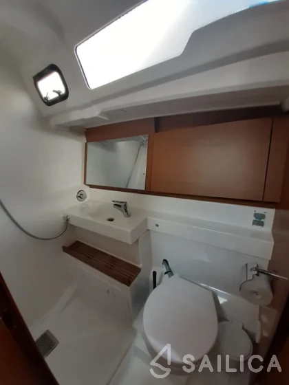 Sun Odyssey 490 - Yacht Charter Sailica