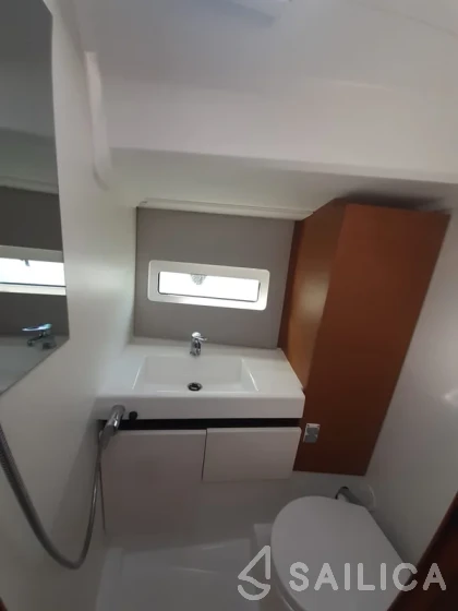 Sun Odyssey 490 - Yacht Charter Sailica