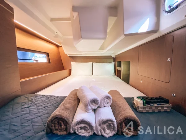 Oceanis 46.1 - Yacht Charter Sailica