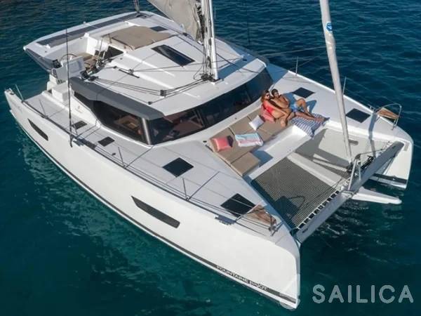 Astréa 42 - Yacht Charter Sailica