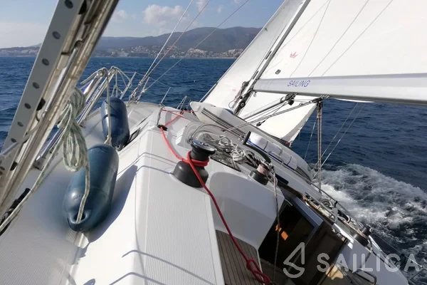 Bavaria 45 Cruiser - Yacht Charter Sailica
