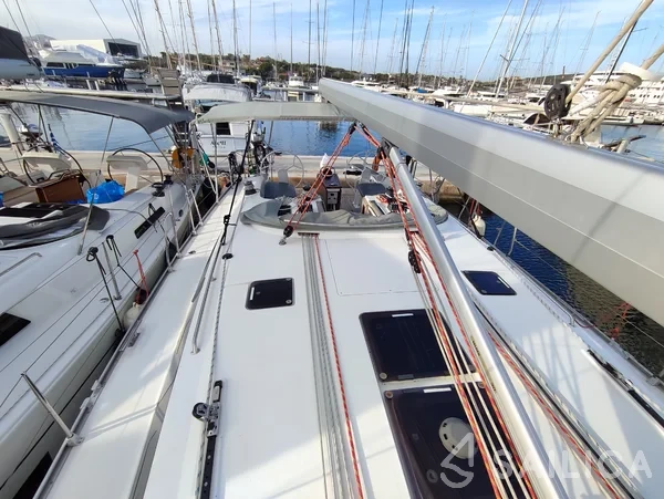 Bavaria 46 Cruiser - Yacht Charter Sailica