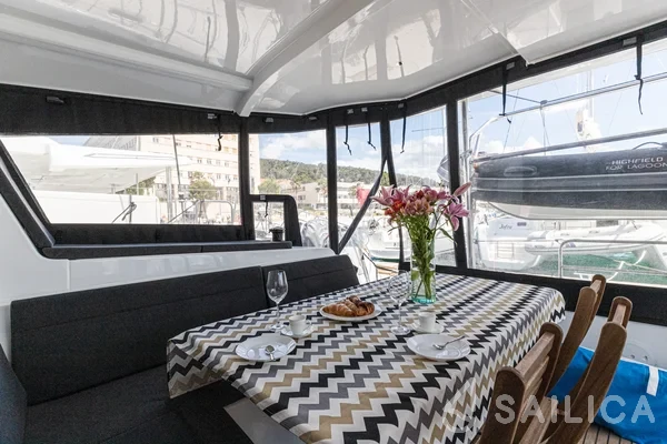 Lagoon 42 - Yacht Charter Sailica