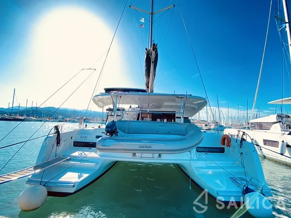 Lagoon 42 - Yacht Charter Sailica