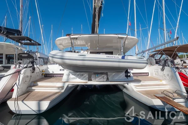 Lagoon 42 - Photo #29 Lagoon 42 - Yacht Charter Sailica