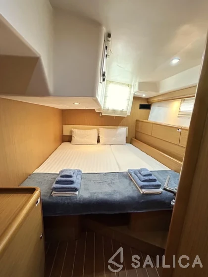 Jeanneau 57 - Yacht Charter Sailica