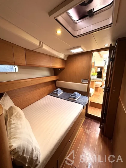 Jeanneau 57 - Yacht Charter Sailica