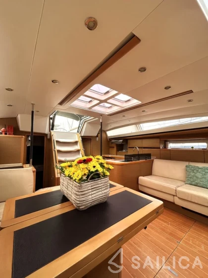 Jeanneau 57 - Yacht Charter Sailica