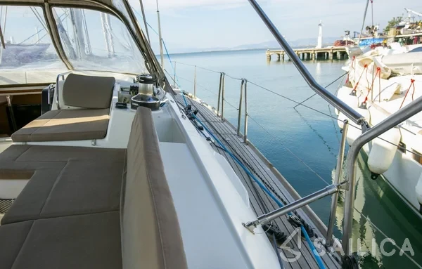 Jeanneau 57 - Yacht Charter Sailica