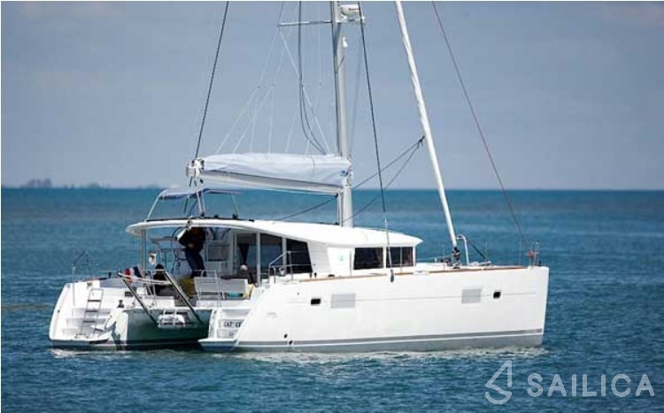 Lagoon 400 - Yacht Charter Sailica