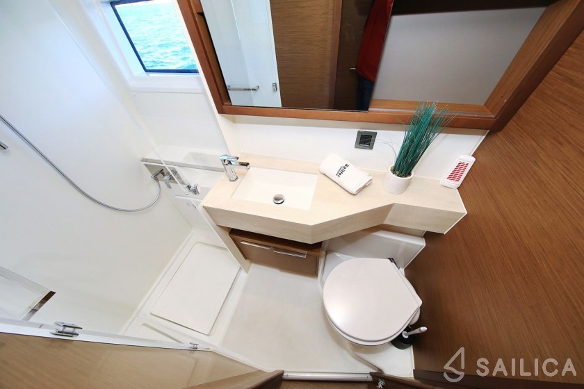 Lagoon 46  - Yacht Charter Sailica