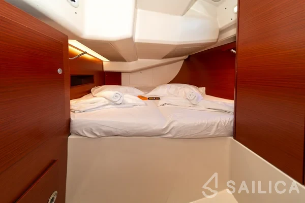 Hanse 458 - Yacht Charter Sailica
