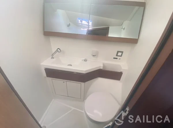 Oceanis 46.1 - Yacht Charter Sailica