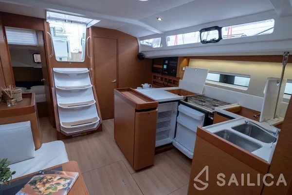 Sun Odyssey 440 - Yacht Charter Sailica